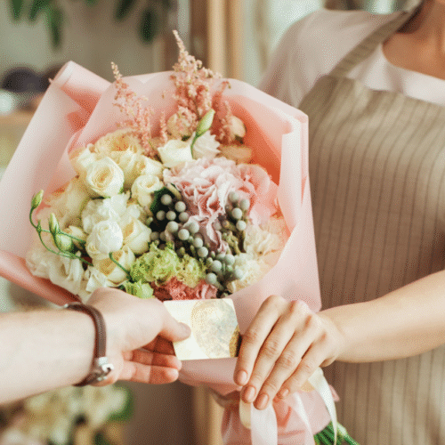 5 Perfect Moments to Gift Roses (and Which Color to Choose)